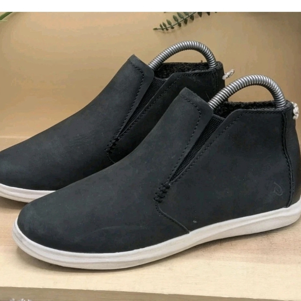 Olukai Hawai'iloa Black Leather Women's Size 6 Slip On Shoes Casual Booties
